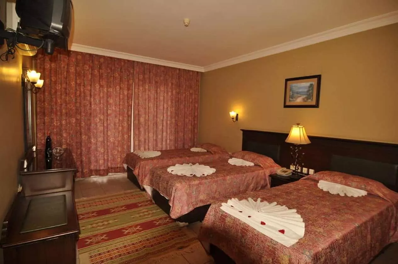 CLUBDORADO_SHABAVIZ (16).jpg